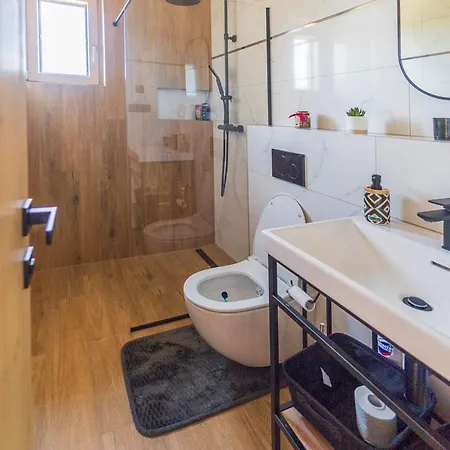 Appartement For J4 *