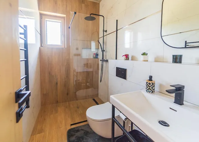 For J4 公寓 Hrabušice